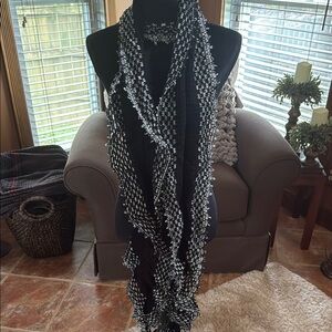 Black and White Ruffled Scarf